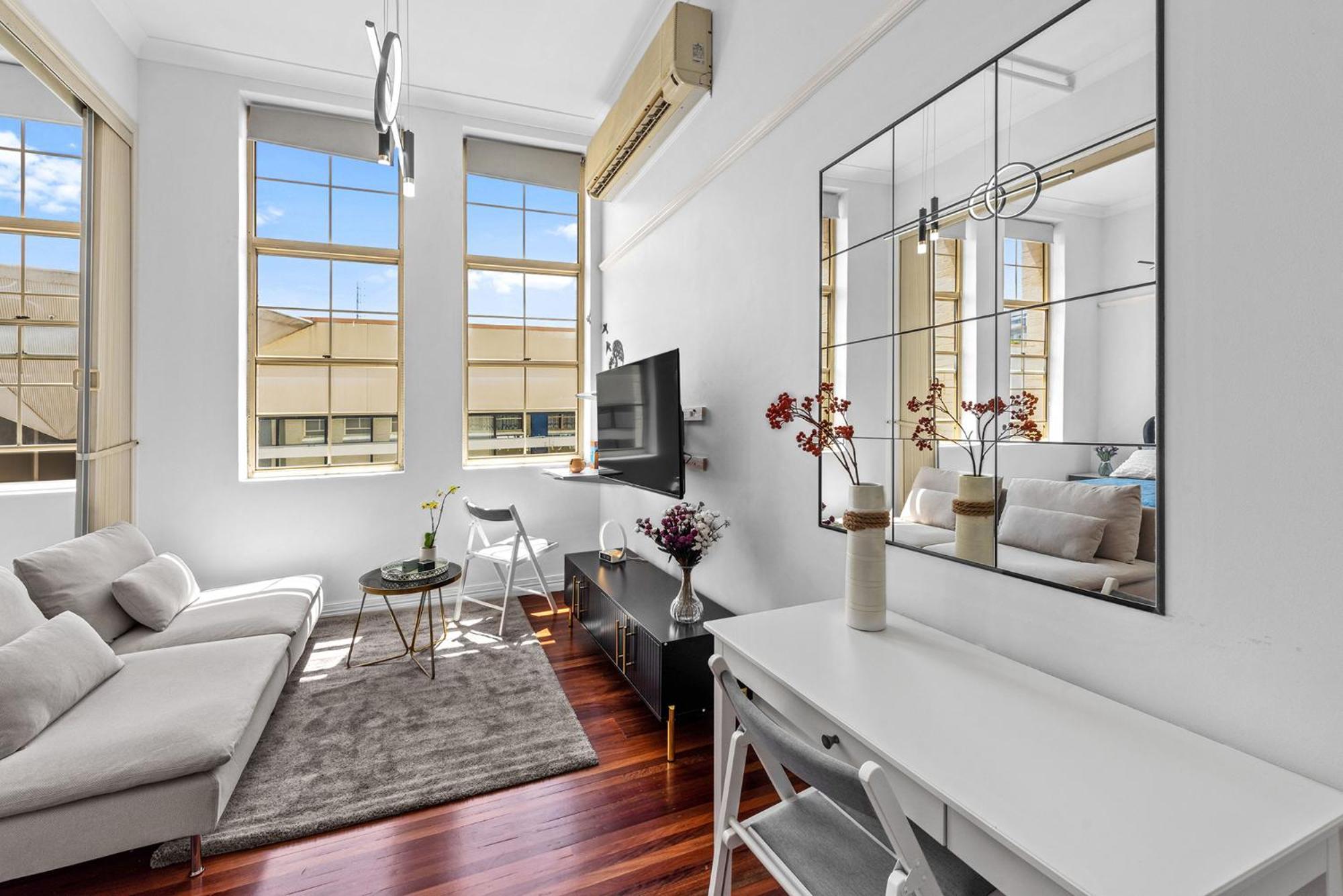 Stylish 1 Bedroom Retreat In The Heart Of Apartment *